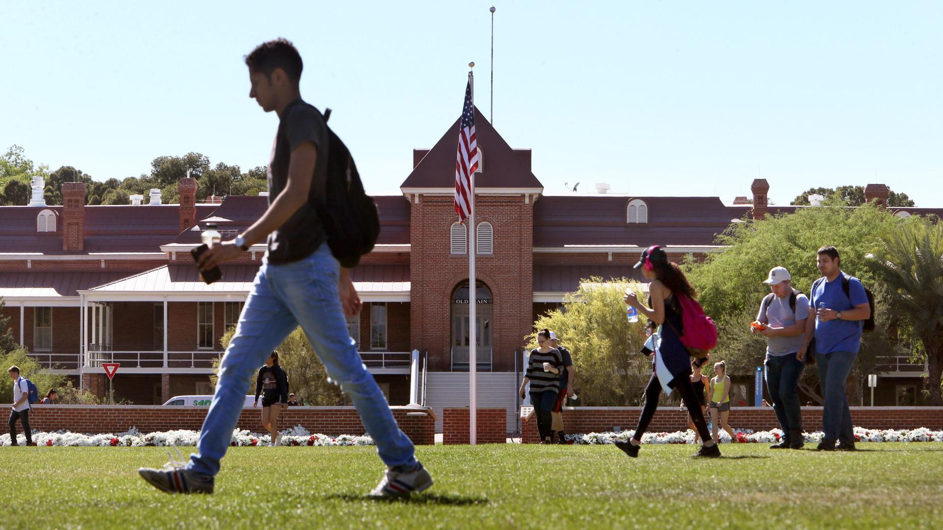 Donors gave University of Arizona $317 million last year, setting record